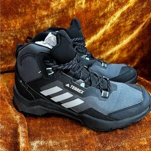NWT Adidas Terrex Hiking Boots